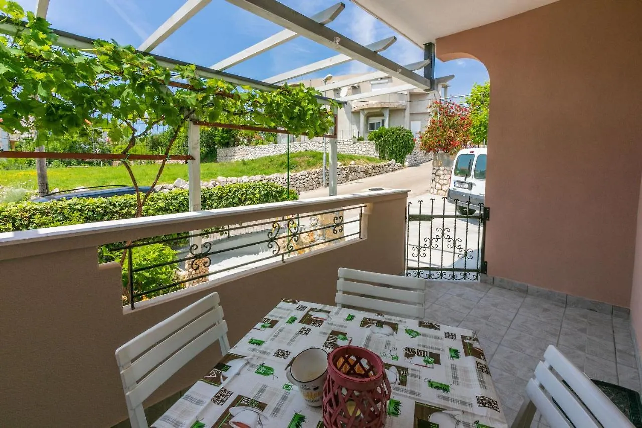 Apartments Anica Lopar
