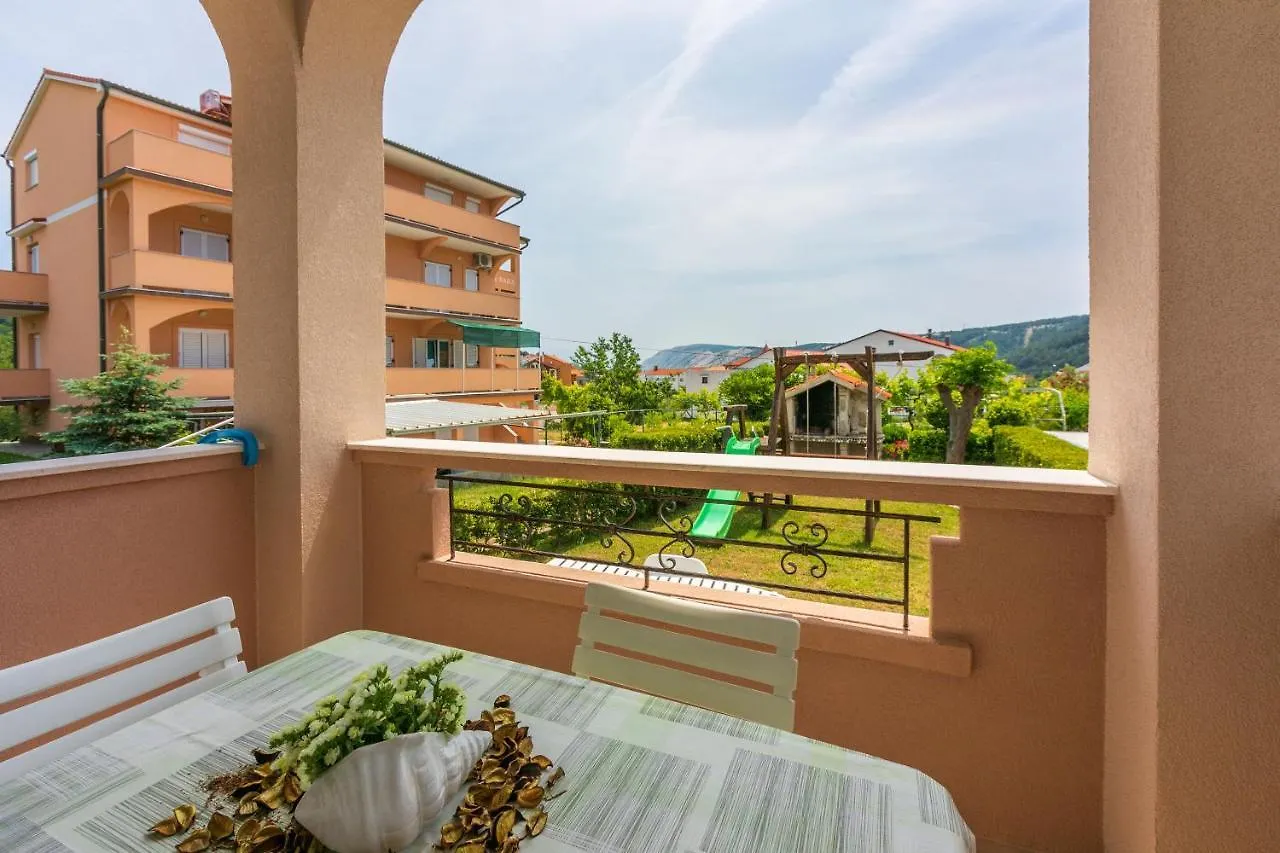 Apartments Anica Lopar