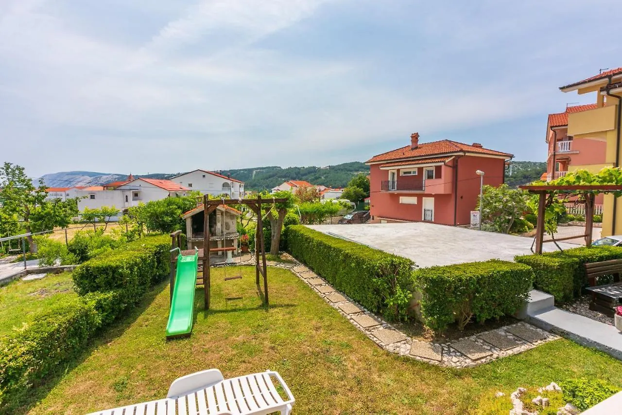 Apartments Anica Lopar